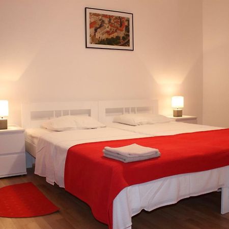 Illy City Centre Apartment Шибеник Екстер'єр фото
