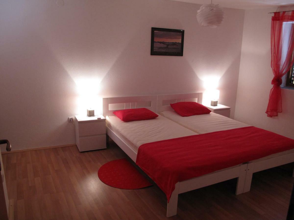 Illy City Centre Apartment Шибеник Екстер'єр фото