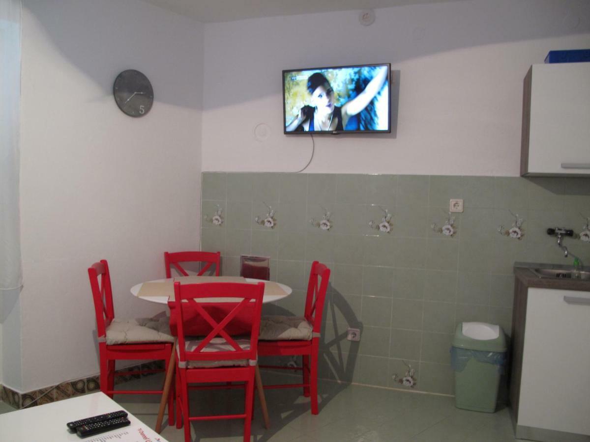 Illy City Centre Apartment Шибеник Екстер'єр фото