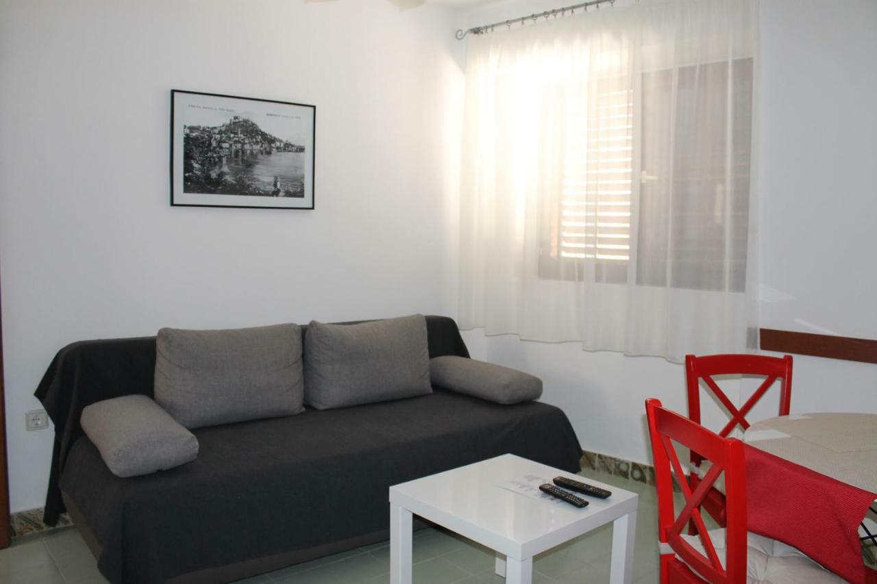Illy City Centre Apartment Шибеник Екстер'єр фото